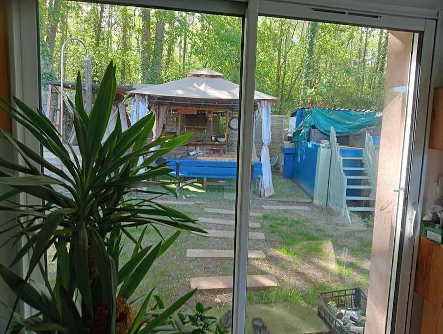 Three-Bedroom House With enclosed garden in Salles, Région d'Arcachon