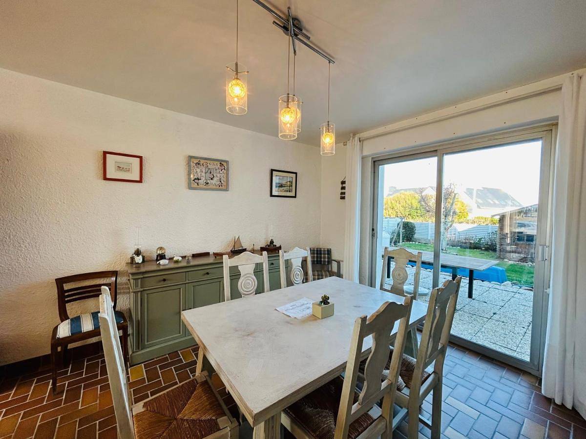 Maison Alis 5 pièces 10 personnes à 100 mètres de la plage du Courégant in Ploemeur, Côte des Mégalithes
