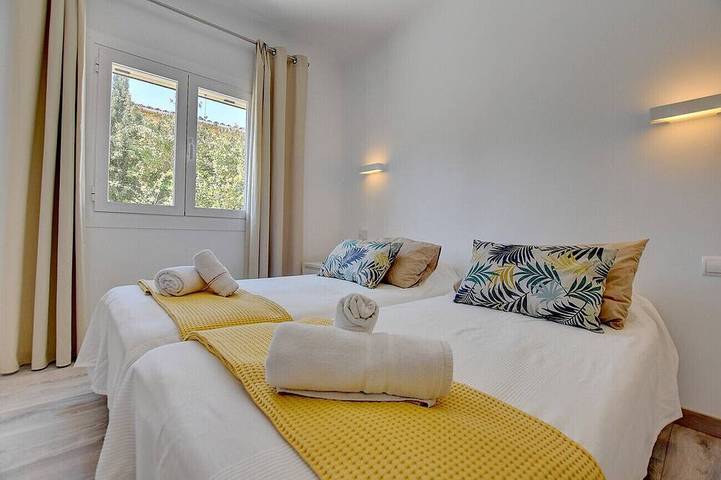 Villa Can Benavent by Slow Villas in Can Pastilla, Palma