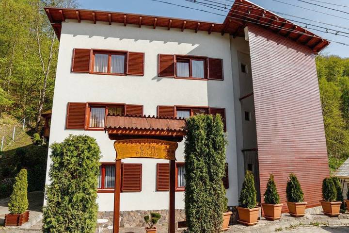 Chambre d’hôte pour 2 personnes, avec Balcon et Terrasse ainsi que Jardin et Vue