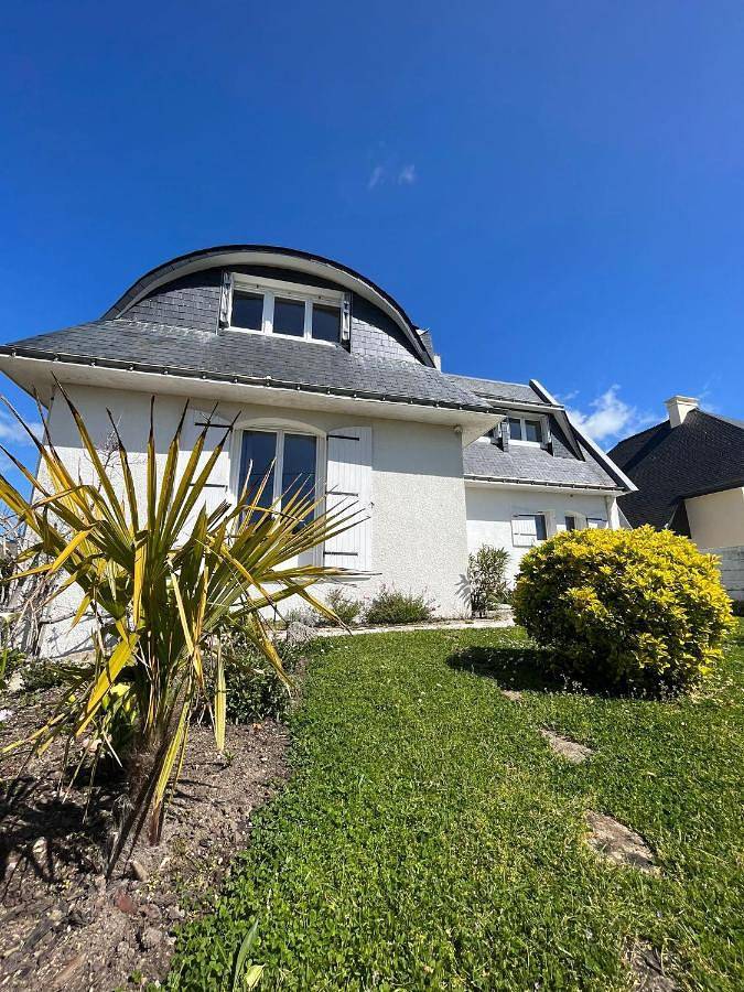 Chambre d’hôte pour 2 personnes, avec Terrasse ainsi que Jardin et Piscine