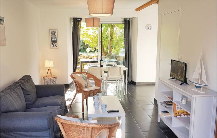Appartement confortable avec jardin près de la plage 2.5km in Erdeven, Côte des Mégalithes
