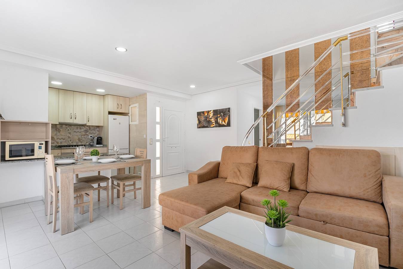 Apartment 'A Un Paso Del Mar' with Shared Pool and Balcony in Playa Moncayo, Guardamar del Segura