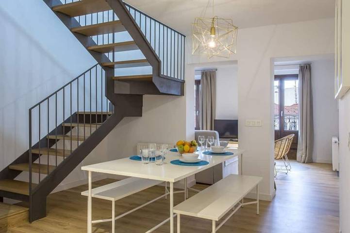 Holiday home for 10 people, with balcony in Madrid