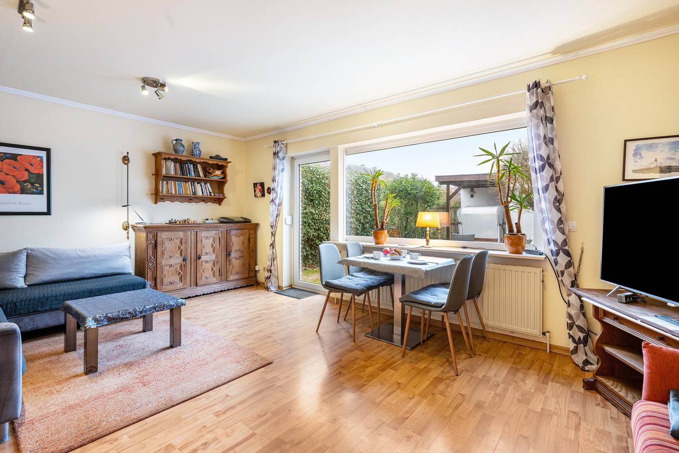 Ganze Wohnung, Ferienwohnung 'Westerland Kampstraße Erdgeschoss' mit privater Terrasse, privatem Garten und Wlan in Westerland, Sylt (Gemeinde)