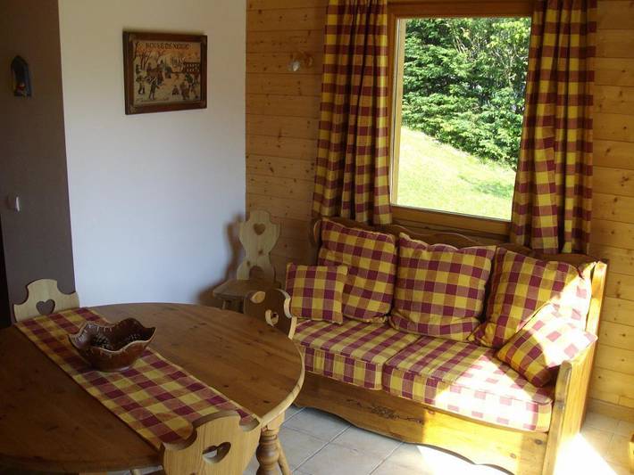 Gîte pour 6 personnes, avec terrasse à Jarsy