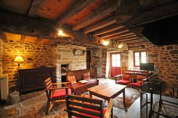 Gîte pour 15 Personnes dans Saint-Léger-la-Montagne, Haute-Vienne, Photo 1