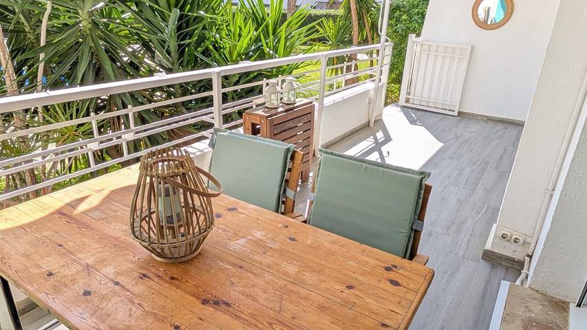 Apartamento entero, Apartamento 'Mar y Encanto' con piscina compartida, Wi-Fi y aire acondicionado in Cala dels Penyals (Miami Playa), Miami Playa