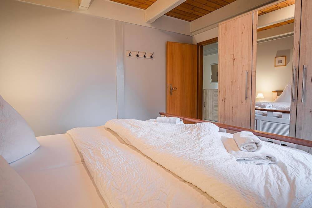 Ganze Wohnung, Entspannte Ferienwohnung „Heimat auf Zeit“ direkt am Meer auf Pellworm! in Tammensiel, Pellworm