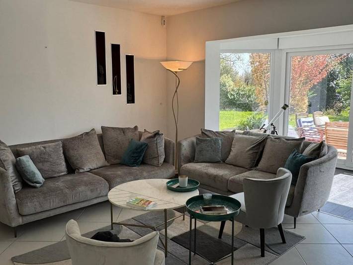 Location de vacances pour 8 personnes, avec Terrasse ainsi que Jardin et Piscine à Bavent - 4