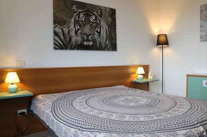 Ferienwohnung für 3 Personen, mit Balkon/Terrasse und Terrasse sowie Garten und Pool in Colà - 3