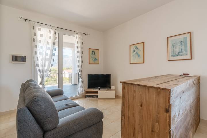 Hel lägenhet, Apartment 'Villa Giulia Nord' with Sea View, Wi-Fi and Air Conditioning in Alcamo Marina, Alcamo