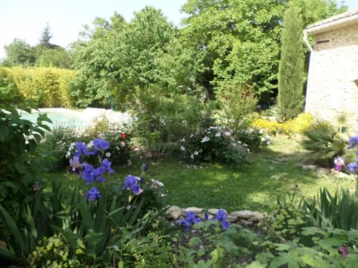 Casa de vacaciones para 4 personas, con piscina además de vistas y jardín - 1