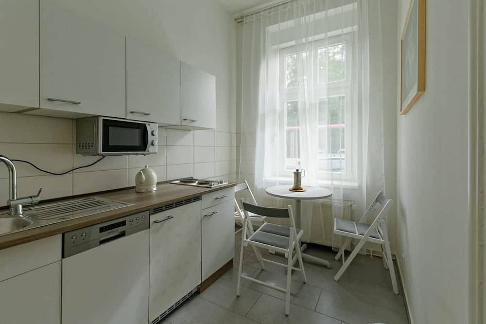 Ganze Wohnung, Apartment 1 near Warschauer Platz and Spree river in Friedrichshain - Kreuzberg, Berlin