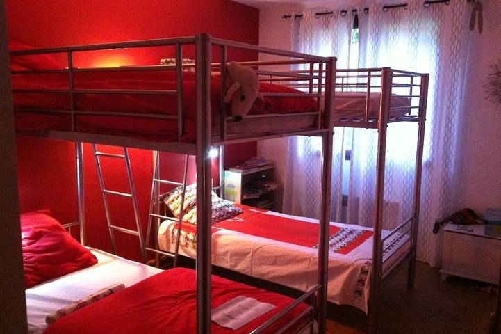 Location de vacances pour 8 personnes, avec piscine ainsi que terrasse et jardin, animaux acceptés à Alet-les-Bains - 4