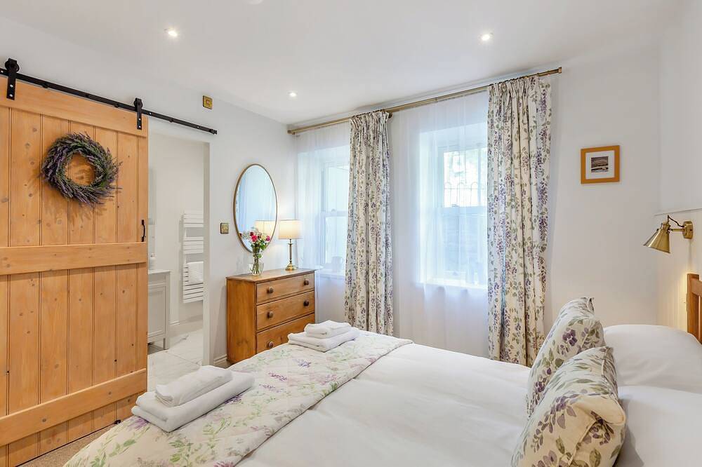 A luxurious cottage perfectly positioned in the heart of Reeth. in Reeth, Yorkshire Dales National Park