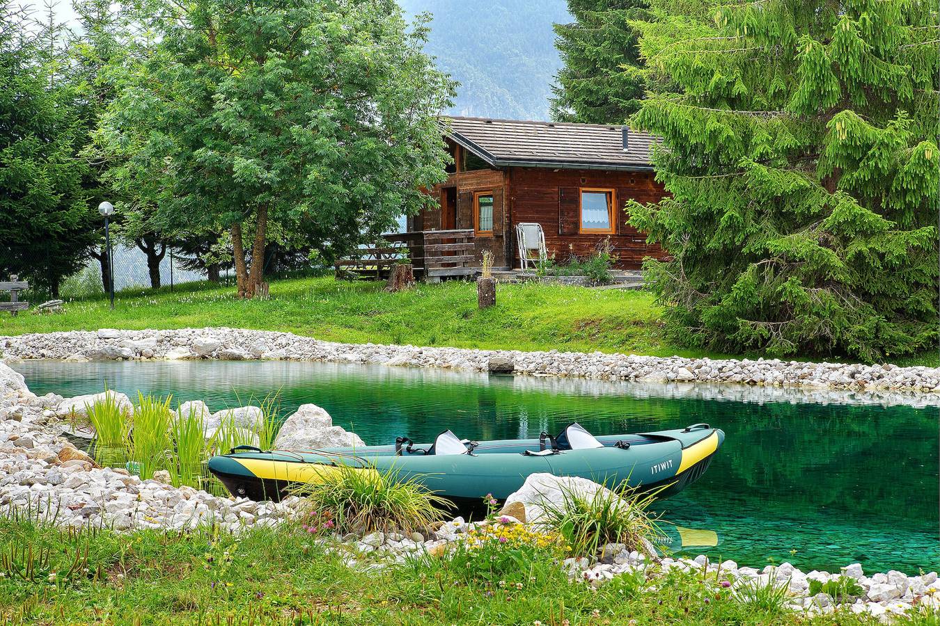 Haustierfreundliche Berghütte mit Naturteich und Garten in Pieve di Cadore, Dolomiten in Pieve di Cadore, Östliche Dolomiten