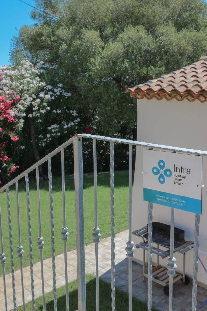 Gîte pour 4 personnes, avec piscine ainsi que terrasse et jardin à Tanaunella - 2