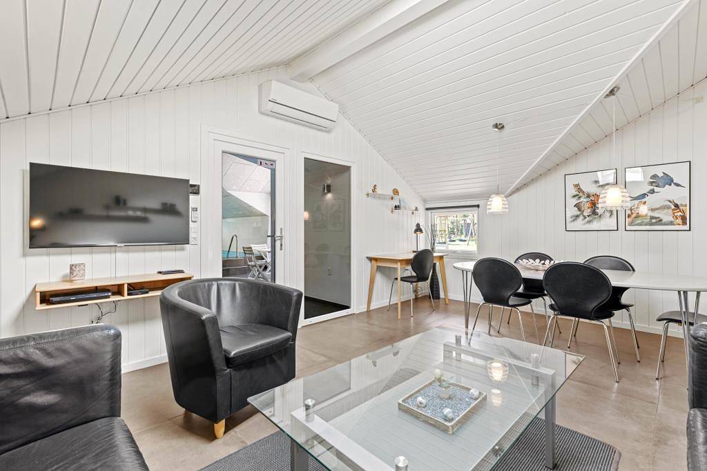Idyllic holiday home for 6 people with swimming pool, sauna and hot tub in Ho, Varde e dintorni