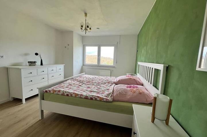 Ferienhaus für 4 Personen, mit Balkon und Garten in Heimbach - 2