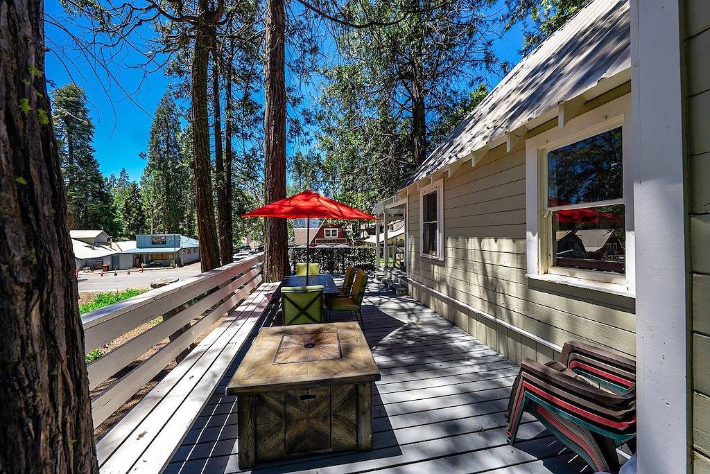 Tollhouse Cottage ~ Heart of Shaver in Shaver Lake, Kings Canyon Nationalpark