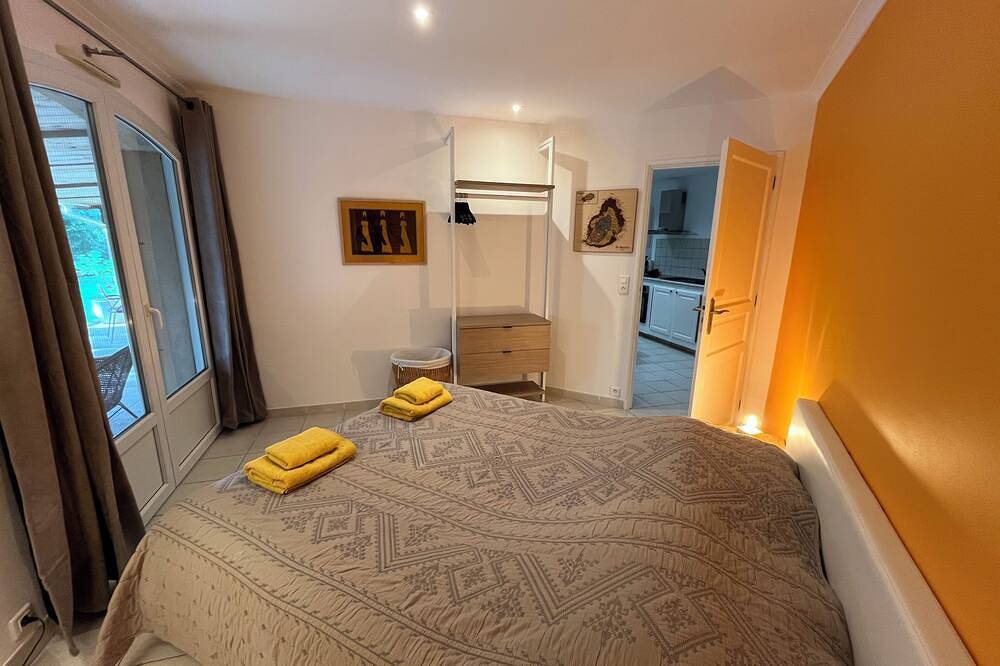 Geheel appartement, Charming, peaceful gîte with swimming pool and jacuzzi in Tourrettes-sur-Loup, Cannes regio