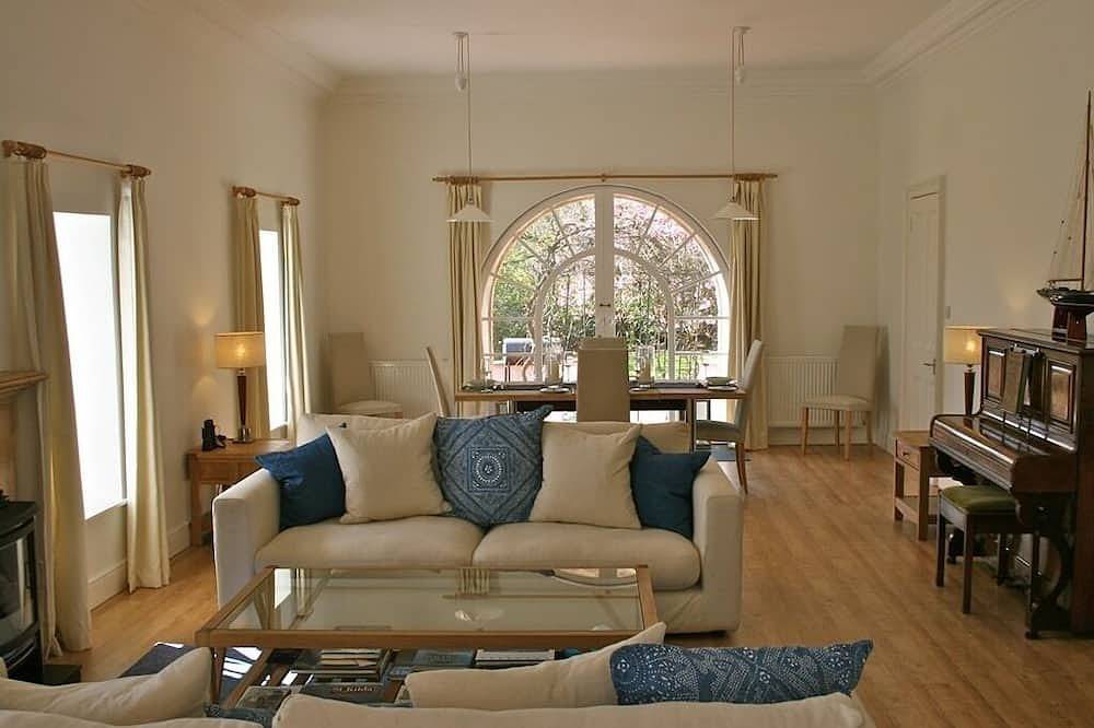 The Coach House at Stewart Hall in Isle of Bute, Argyll & Bute