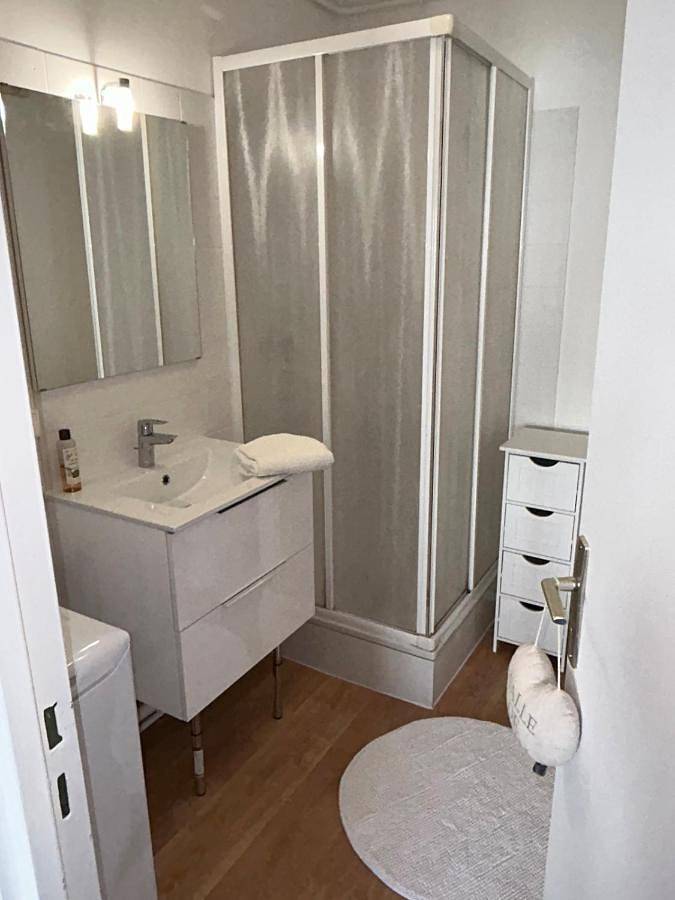 Appartement entier, One-Bedroom Apartment in Déols, Région de Châteauroux