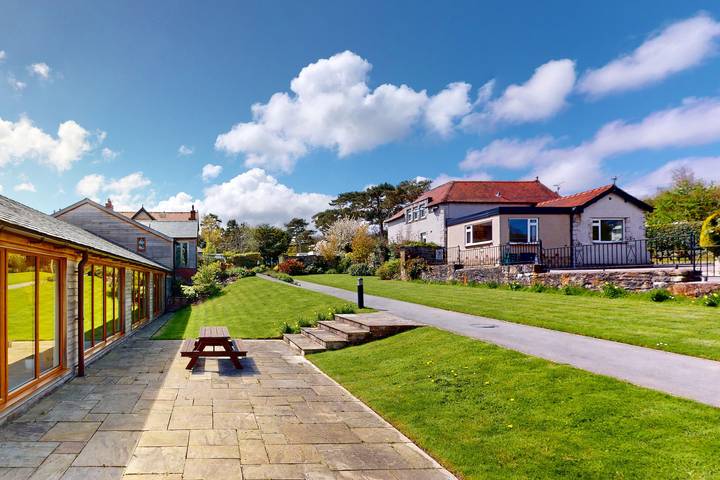 Ferienhaus für 8 Personen, mit Terrasse und Pool sowie Garten in Europa - 2