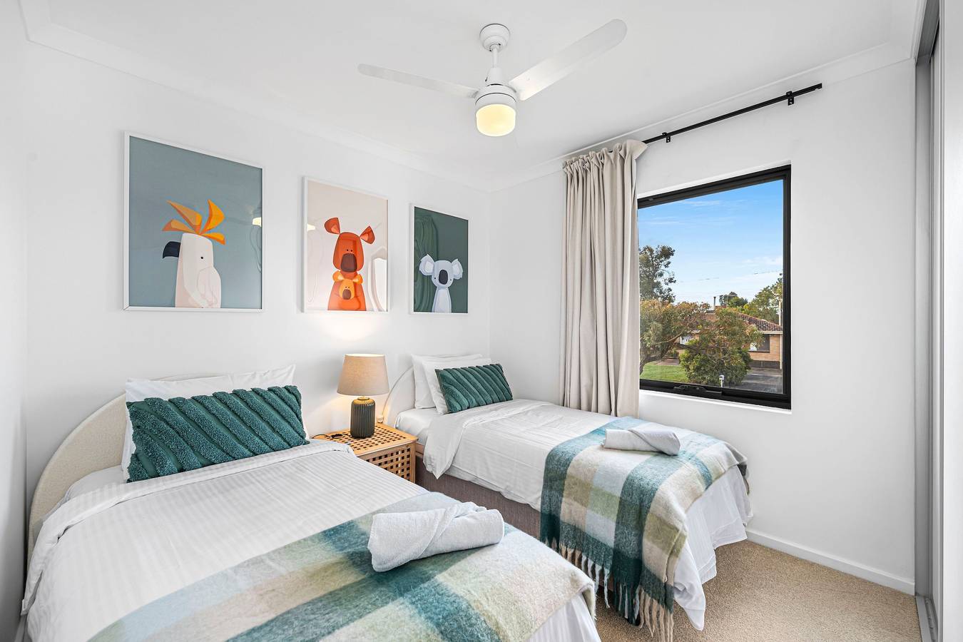 Entire apartment, Stylish 2Br with Wi-Fi (100+ Mbps), Tv big 75 inch in Perth, Western Australia