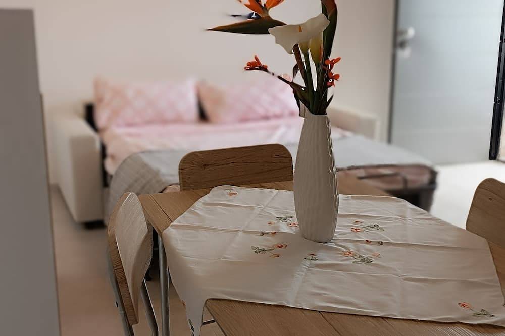 Entire apartment, Apartment on the Asinara Gulf sleeps 2 to 4 in Porto Torres, Sassari Province
