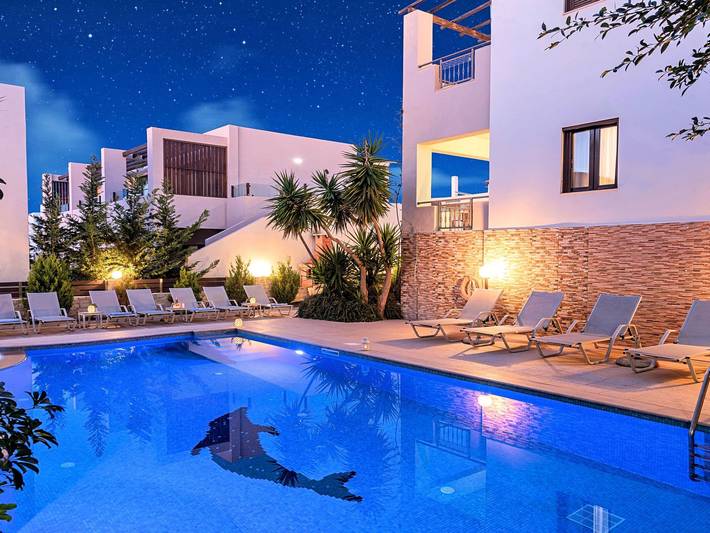 Ferienhaus für 28 Personen, mit Garten und Balkon