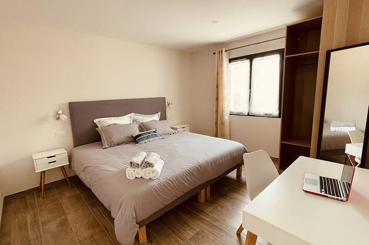 Location de vacances pour 6 personnes, avec terrasse ainsi que jardin et jacuzzi à Vensac - 3