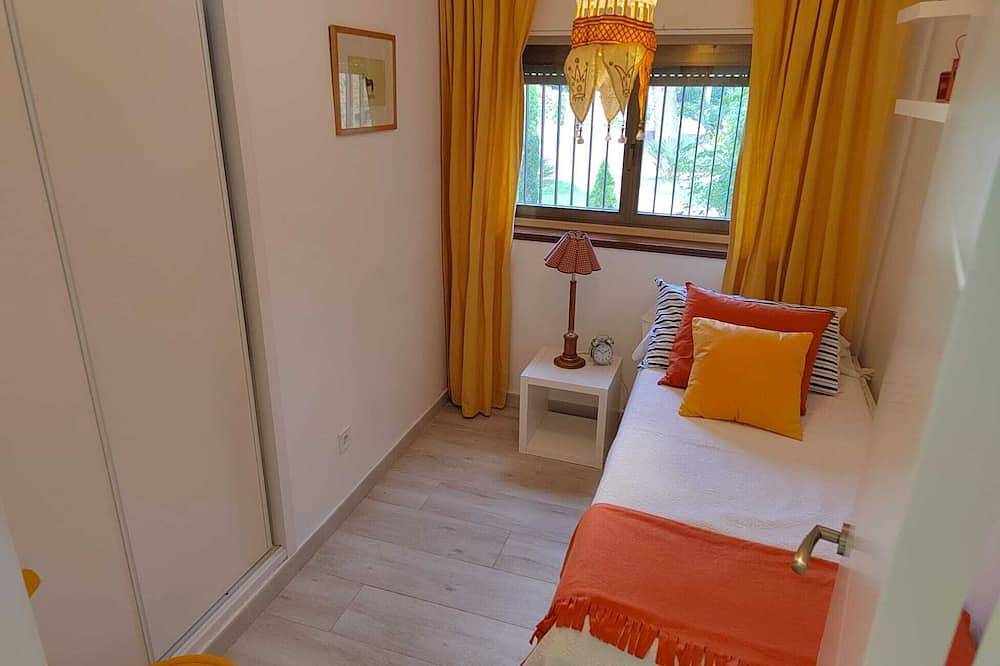 El Rincón de Gaia ✨🌸🌱\n8 personas, piscina, barbacoa, jardín privado in El Espinar, Segovia Provinz