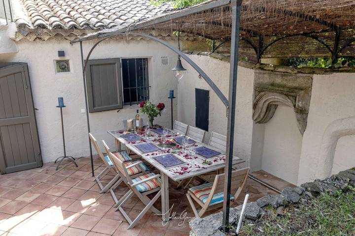 Gîte pour 8 personnes, avec piscine à Mouans-Sartoux - 2
