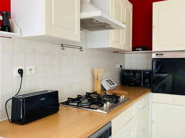 Location de vacances pour 8 personnes, avec vue et jardin dans Saint-Julien-en-Saint-Alban - 4