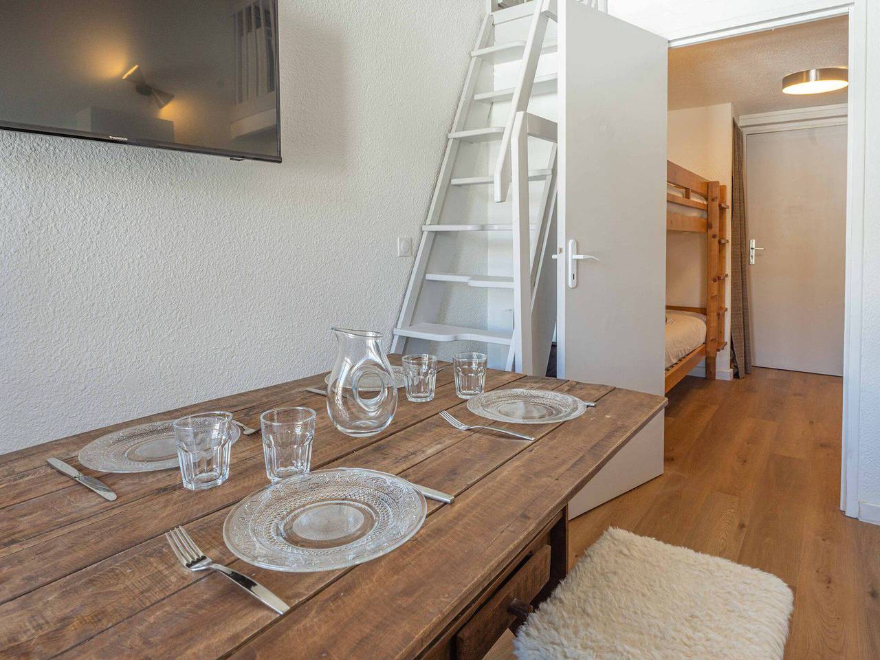 Ganze Wohnung, Studio mit direkter Ski-Rückkehr und Balkonaussicht in L'Alpe d'Huez, Nationalpark Écrins