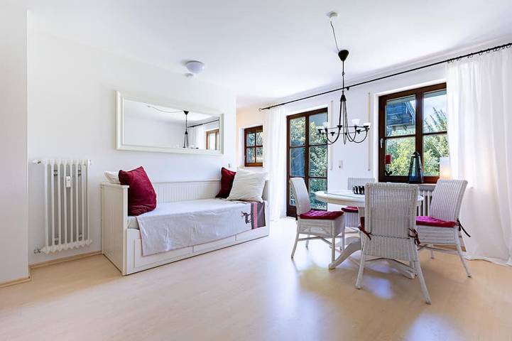 Ferienwohnung für 2 Personen, mit Garten und Terrasse in Bayerisch Gmain