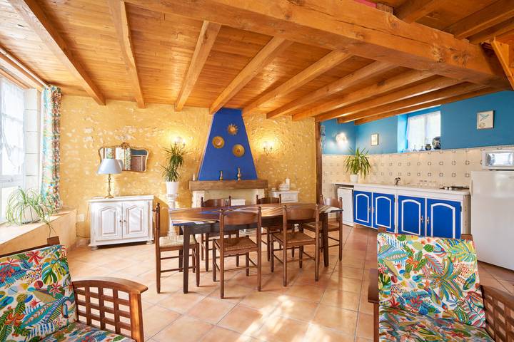 Location de vacances pour 4 personnes, avec jardin à Saint-Sulpice-de-Roumagnac