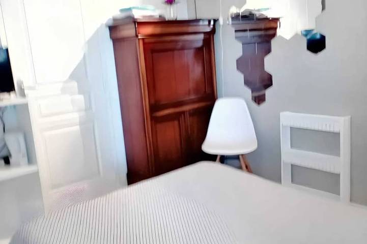 Gîte pour 2 personnes, avec jardin et piscine, animaux acceptés à La Jarrie - 2