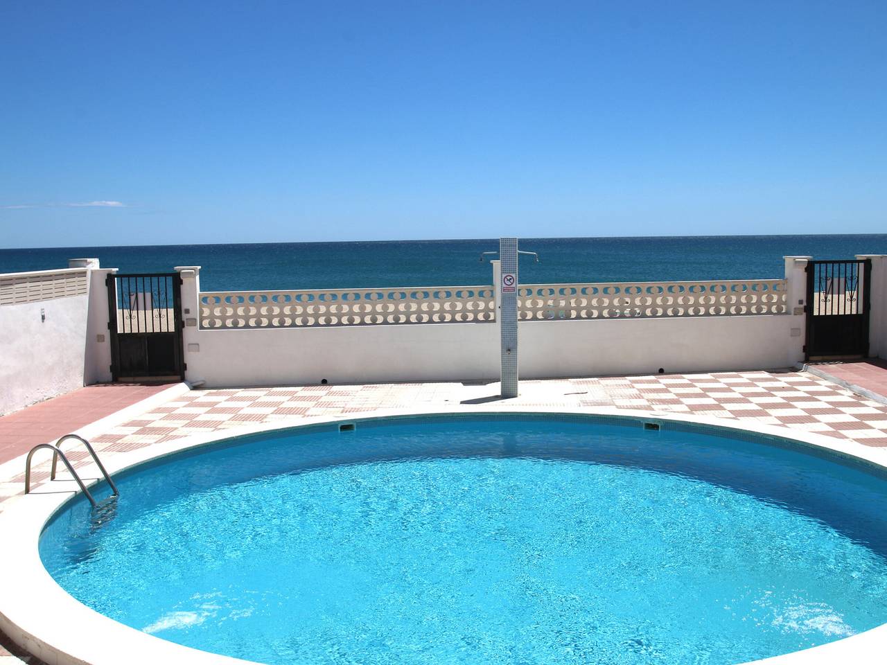Terraced house by the beach - 6 guests in Parque de Montroig, Costa Dorada