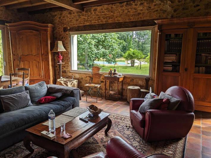 Location de vacances pour 8 personnes, avec jardin ainsi que piscine et vue, animaux acceptés à Saint-Pardoux-et-Vielvic - 4