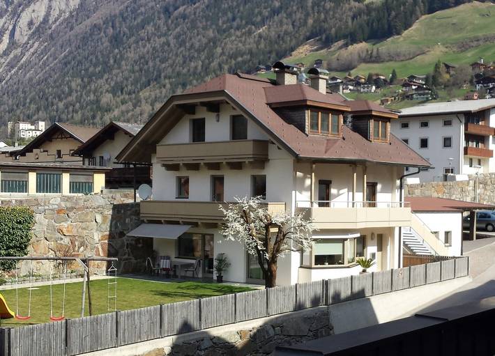 Ferienwohnung für 4 Personen, mit Ausblick und Balkon in Matrei in Osttirol - 2
