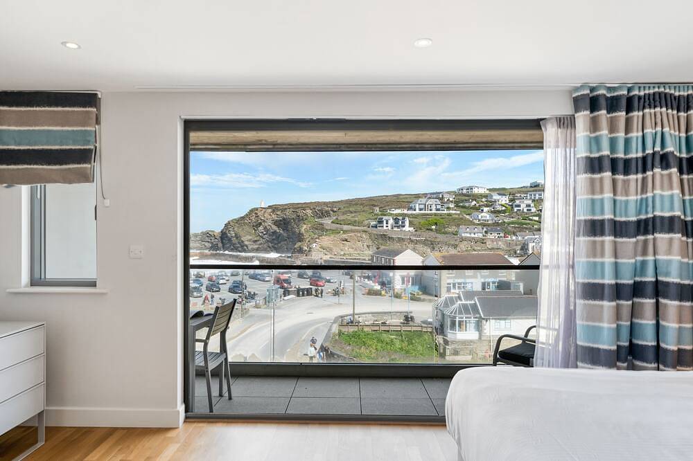 Exceptional four-storey townhouse with stunning sea views in Portreath, Cornwall
