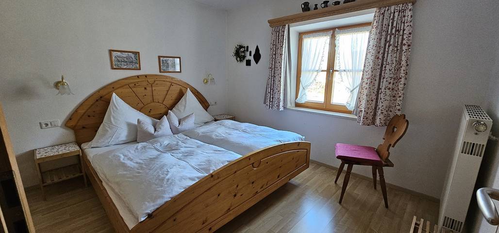 Ferienwohnung für 3 Personen, mit Balkon und Terrasse sowie Garten im Chiemgau - 3