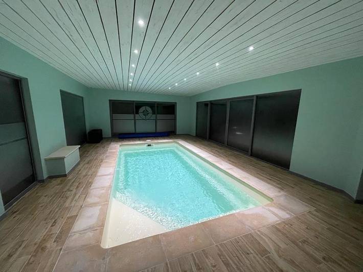 Villa pour 12 personnes, avec Balcon et Terrasse ainsi que Jardin et Piscine dans Hauts-de-France - 2
