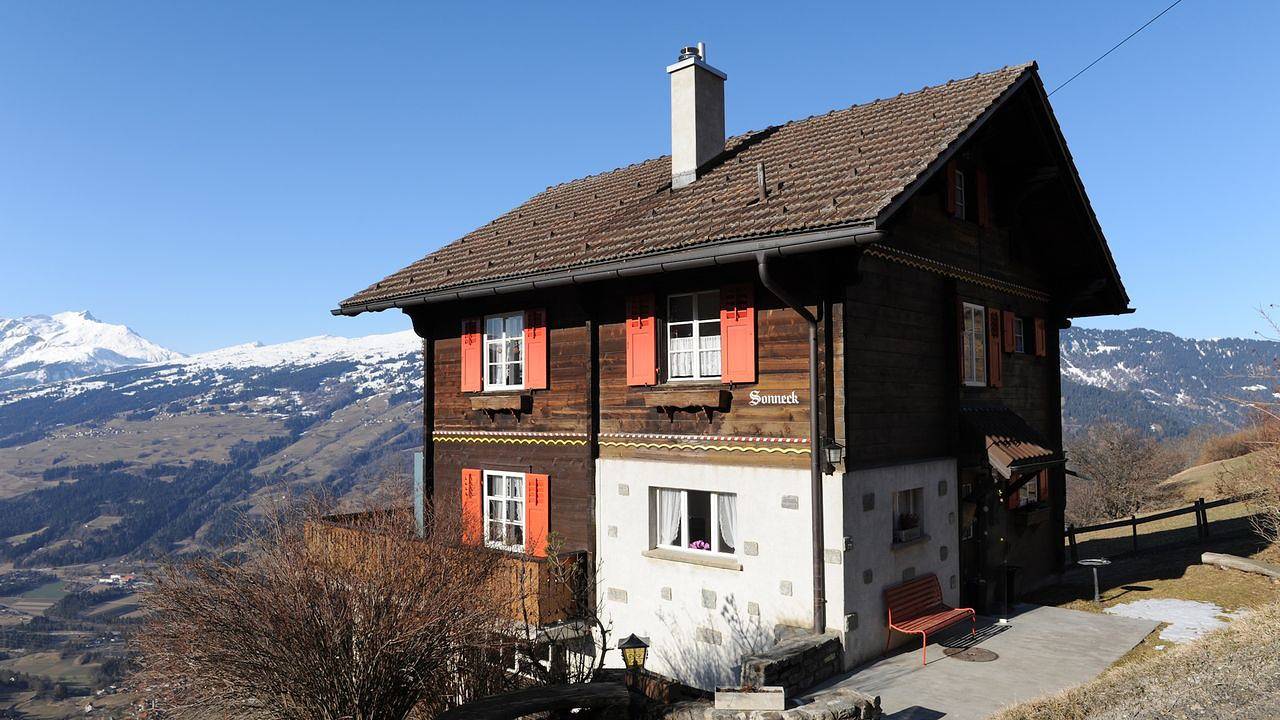 Entire holiday apartment, Ferienwohnung für 5 Personen (80 m²) in Trans (Graubünden) in Tomils, Plessur alps