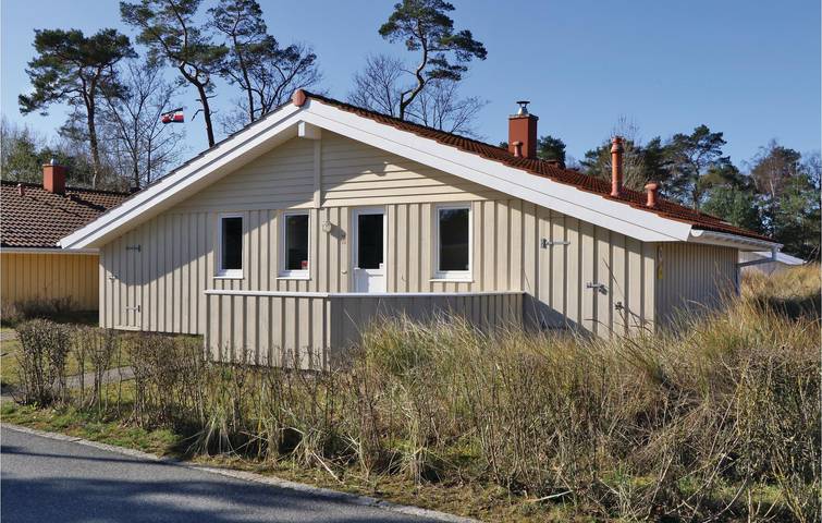 Ferienhaus für 8 Personen, mit Terrasse und Whirlpool sowie Garten und Sauna