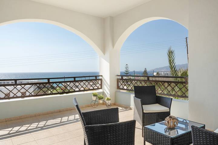 Vakantiewoning voor 4 personen, met Balkon en Tuin op Karpathos
