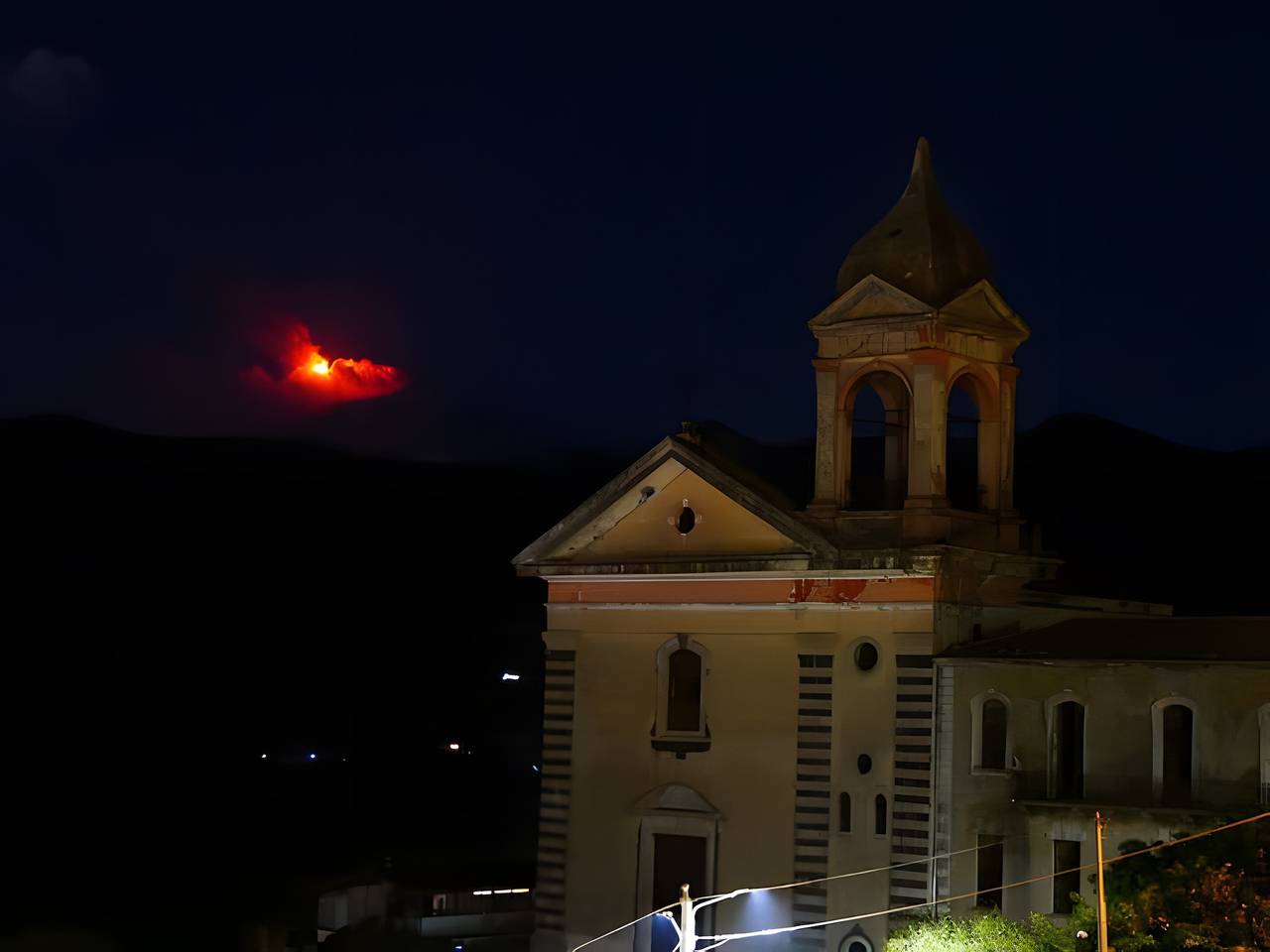Ganze Wohnung, Ferienwohnung 'Da Lorenzo Alcantara' mit Bergblick und Wi-Fi in Gaggi, Messina Provinz